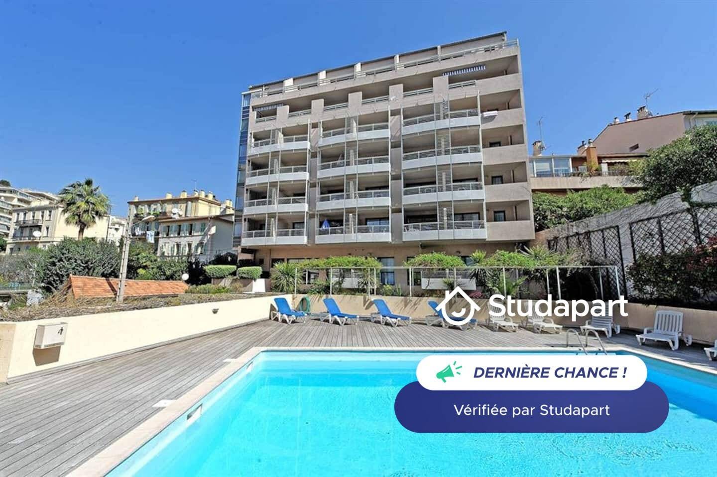 Apartment for rent for €719 per month in Cannes, Rue Georges Clemenceau