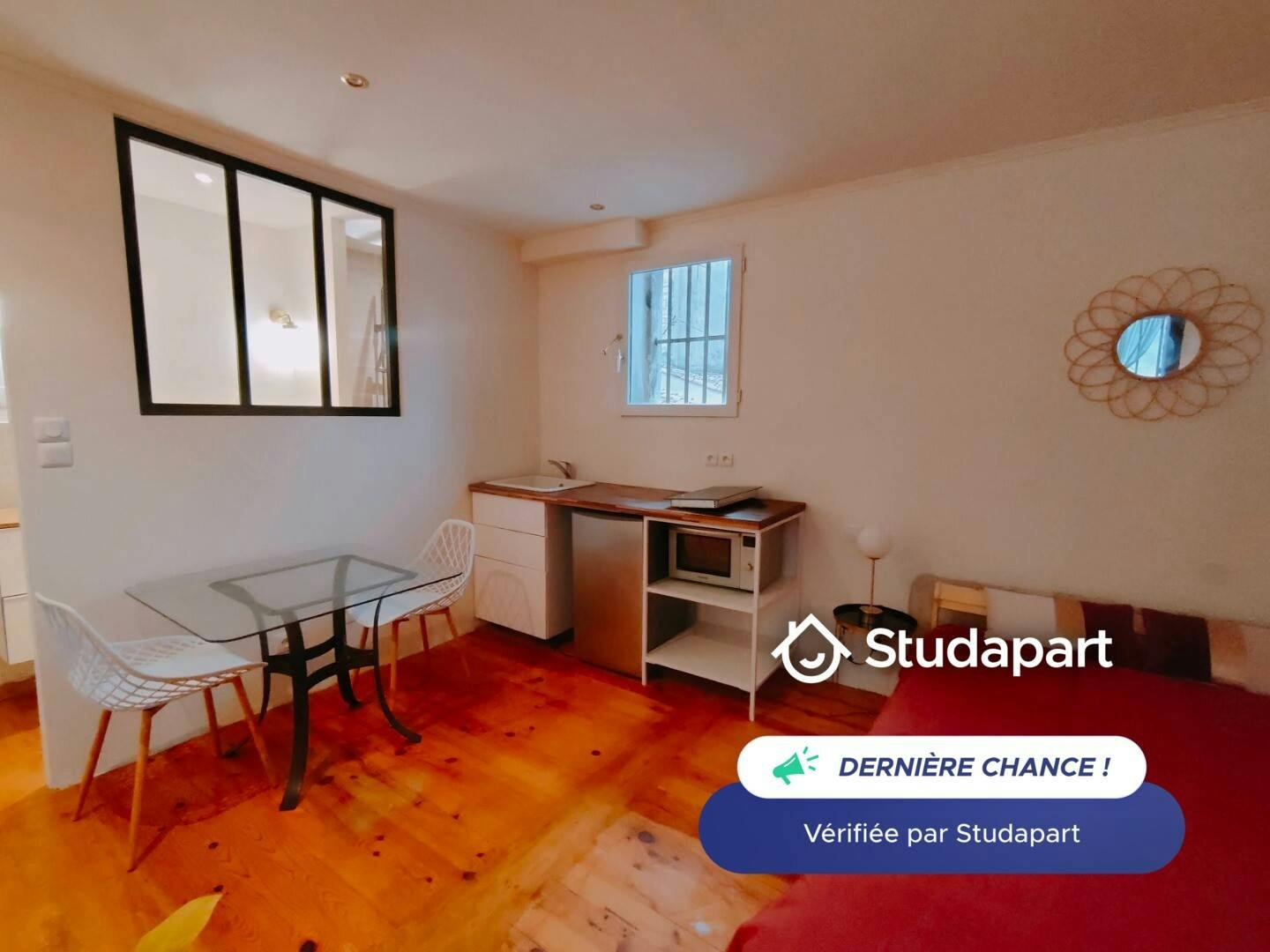 Appartement à louer pour 590 €/mois à Nîmes, Grand'Rue