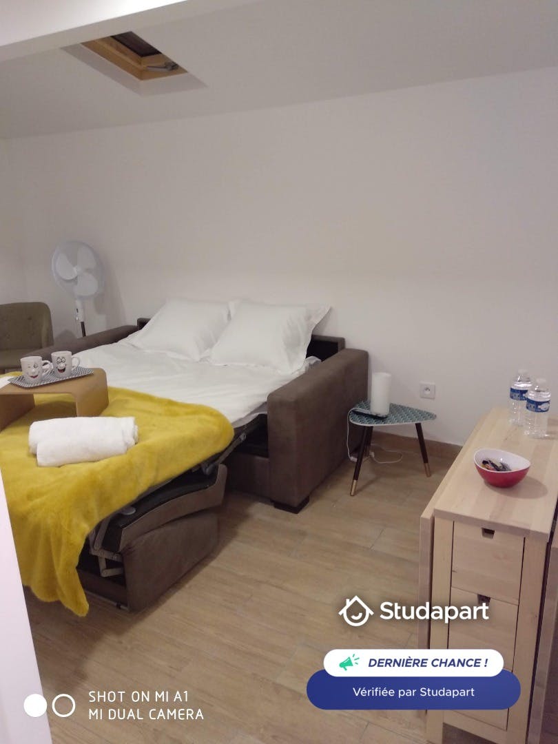 Apartment for rent for €1,200 per month in Malakoff, Rue Paul Vaillant-Couturier