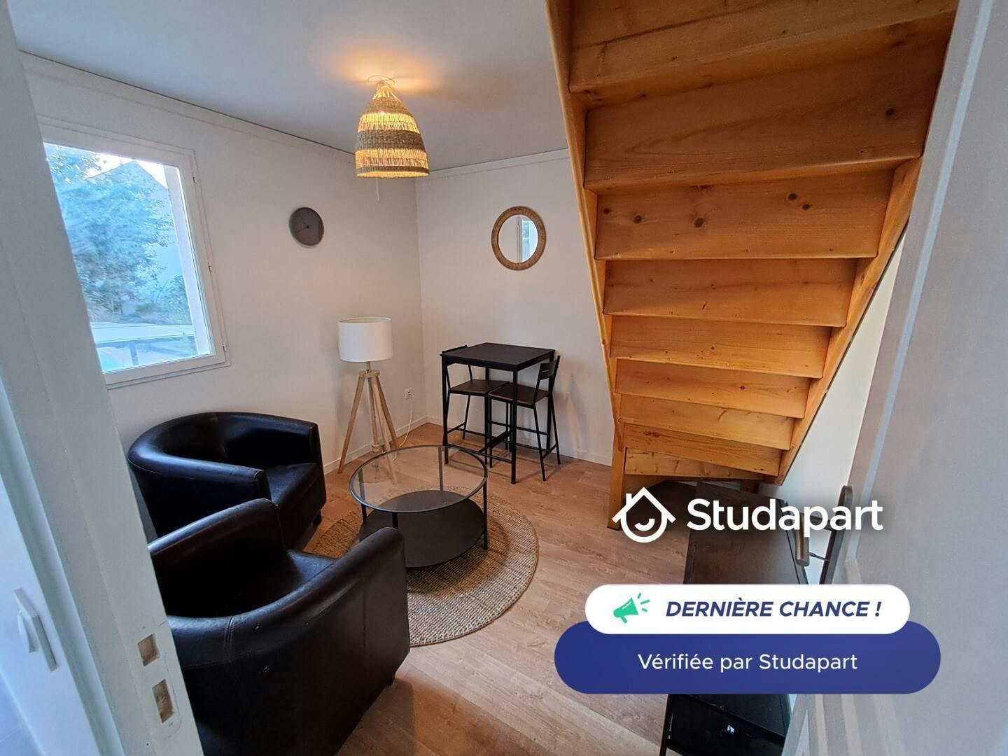 Private room for rent for €450 per month in Fontenay-le-Fleury, Rue Victor Hugo