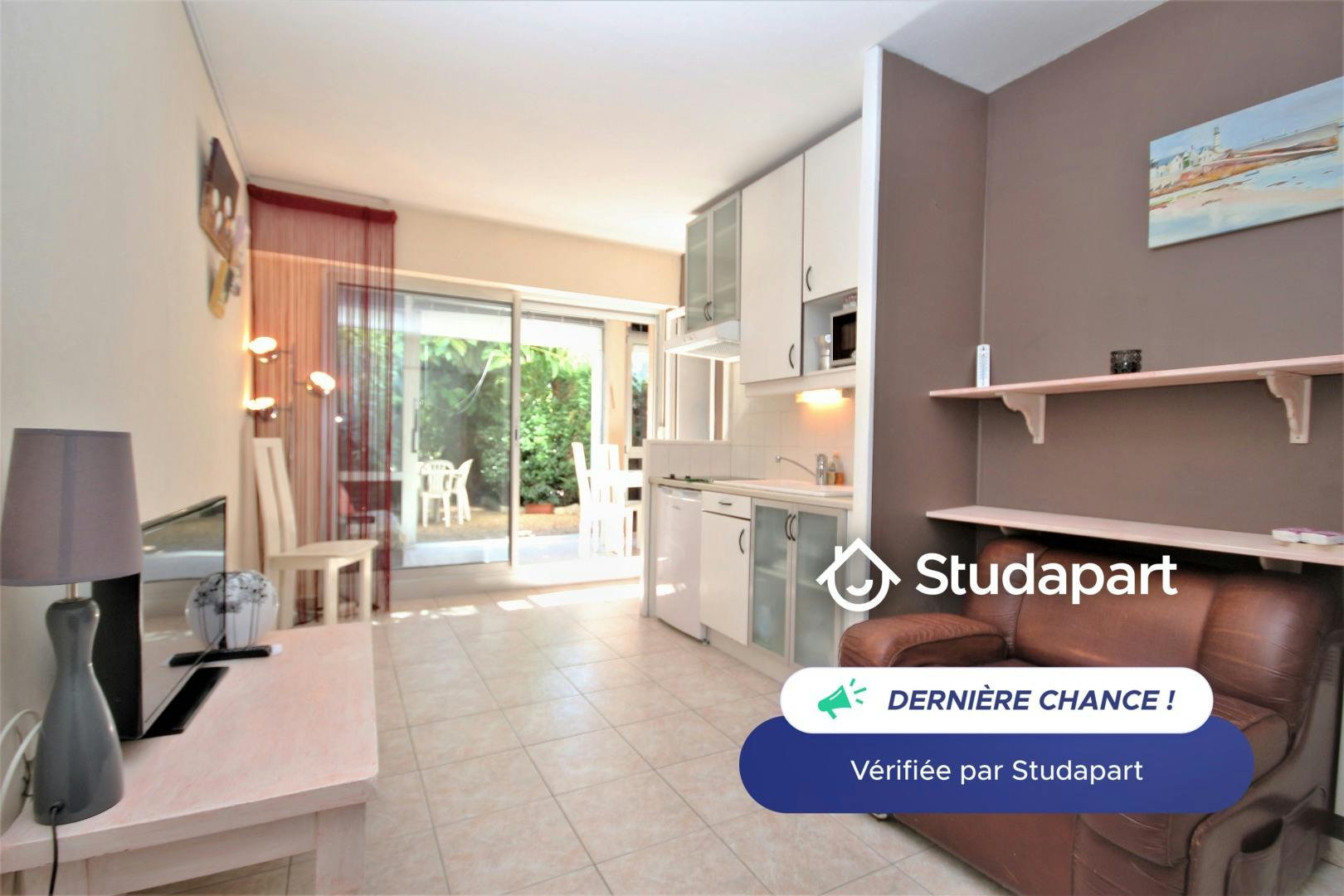 Apartment for rent for €720 per month in Cannes, Avenue des Anglais