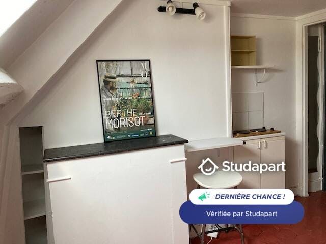 Apartment for rent for €550 per month in Paris, Rue Vaneau