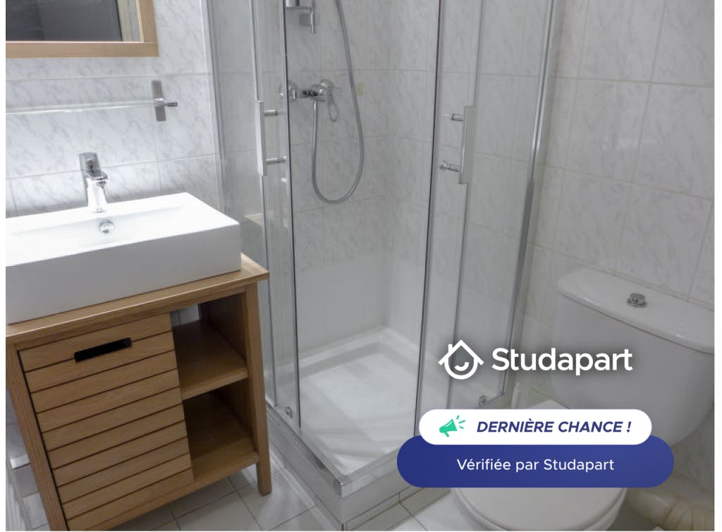 Mieszkanie do wynajęcia za 550 € miesięcznie w mieście Fréjus, Place Dou Galoubet