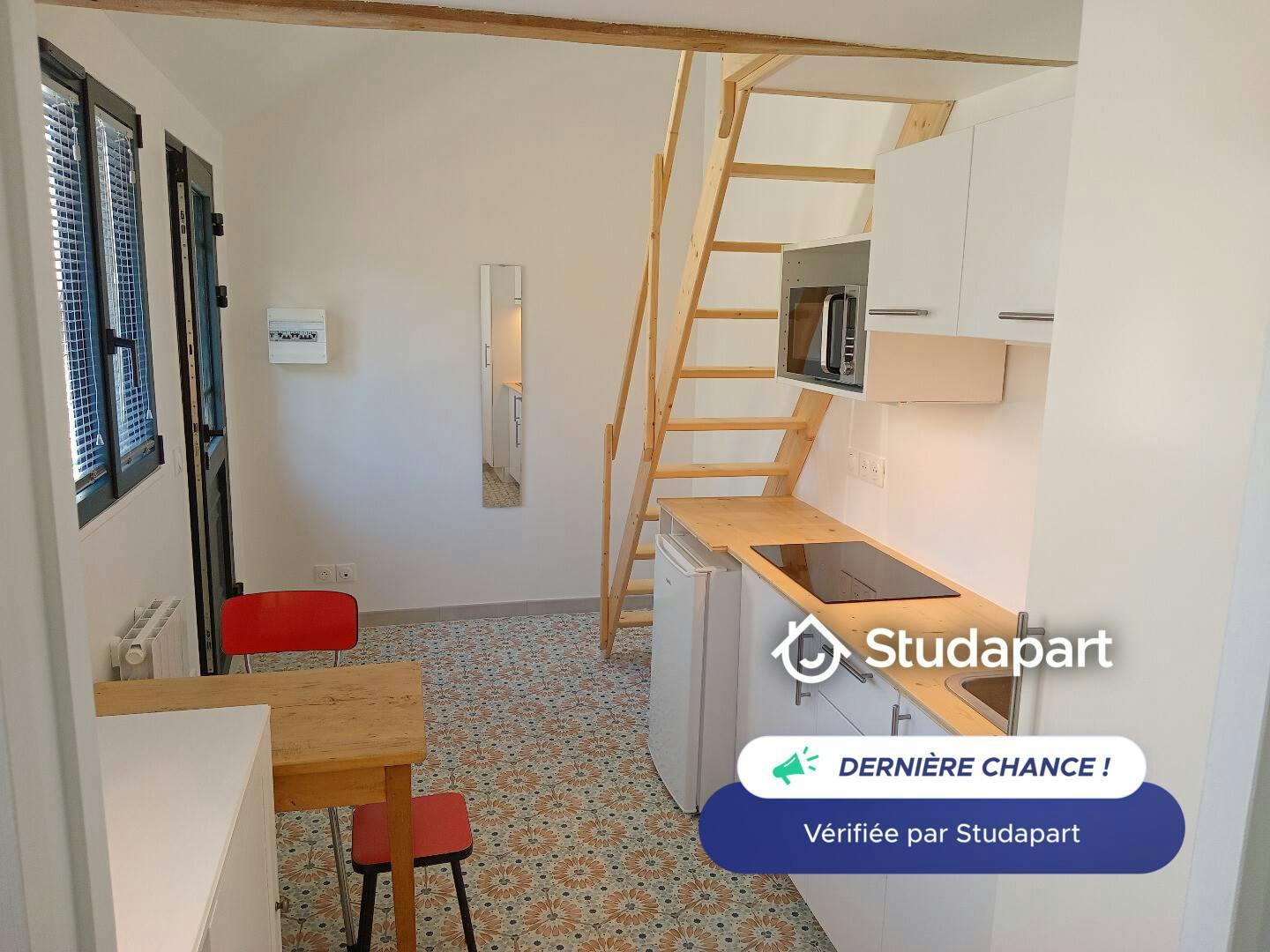 House for rent on Place de l'Église, Cergy
