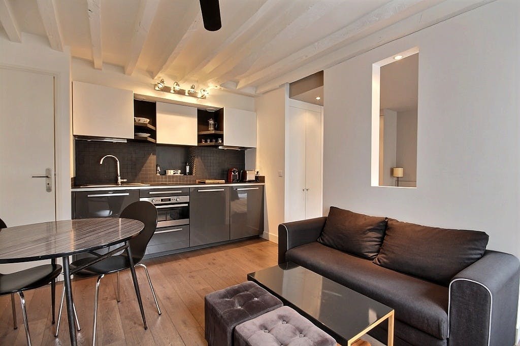 Rue du Faubourg Poissonnière, Paris preview