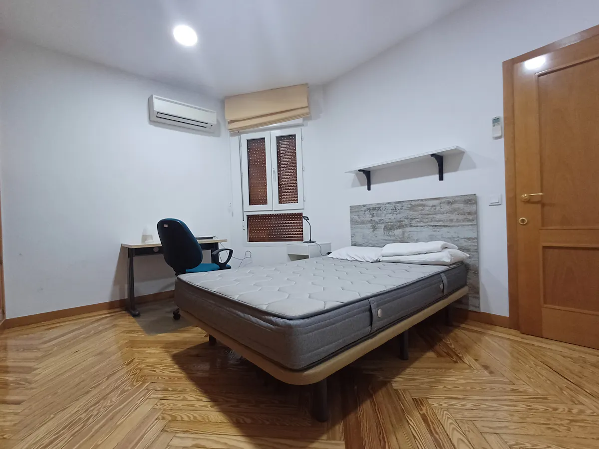 Private room in Calle de Francisco de Rojas, Madrid (1556490) ROOM