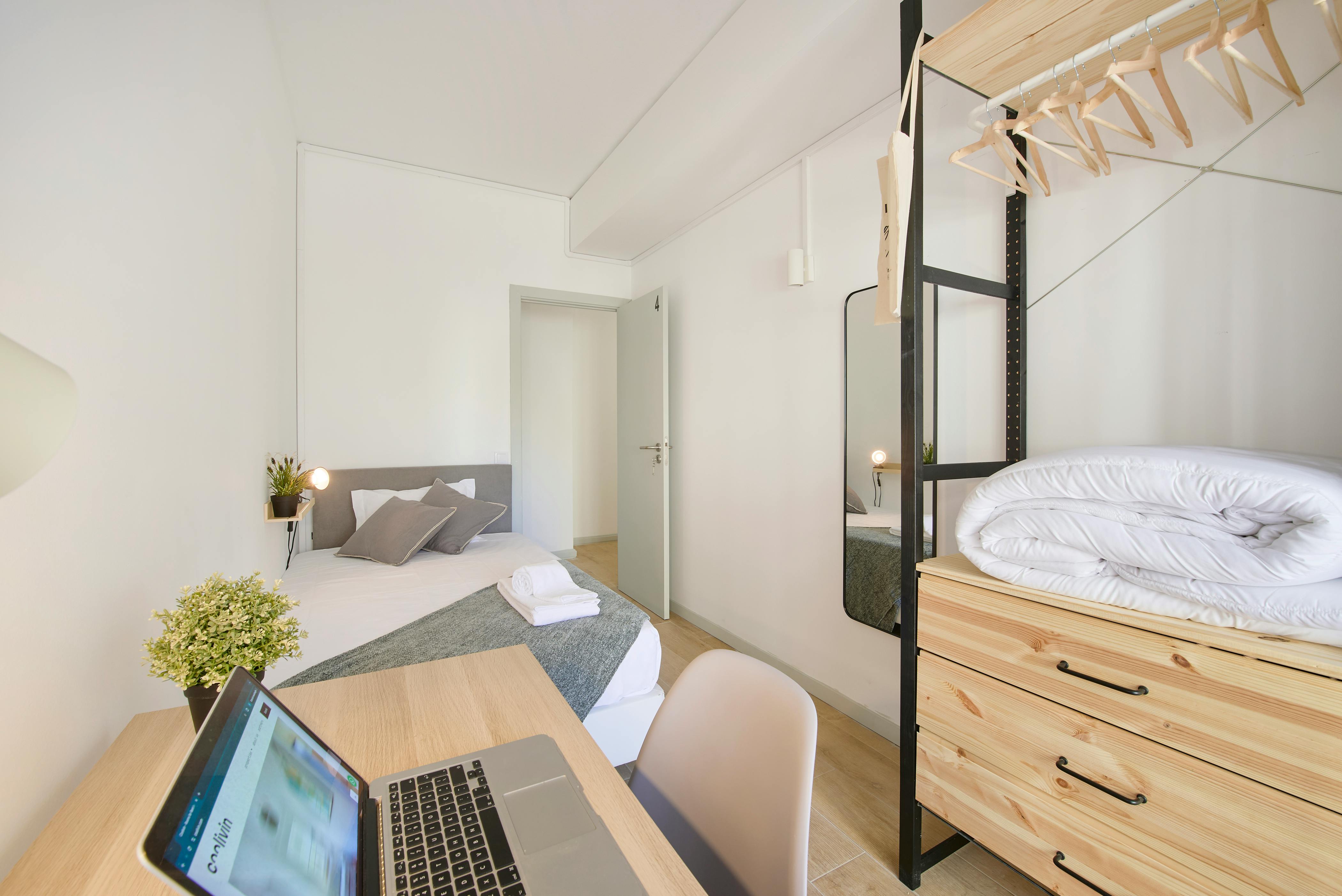 Private room for rent for €700 per month in Lisbon, Rua Visconde de Santarém