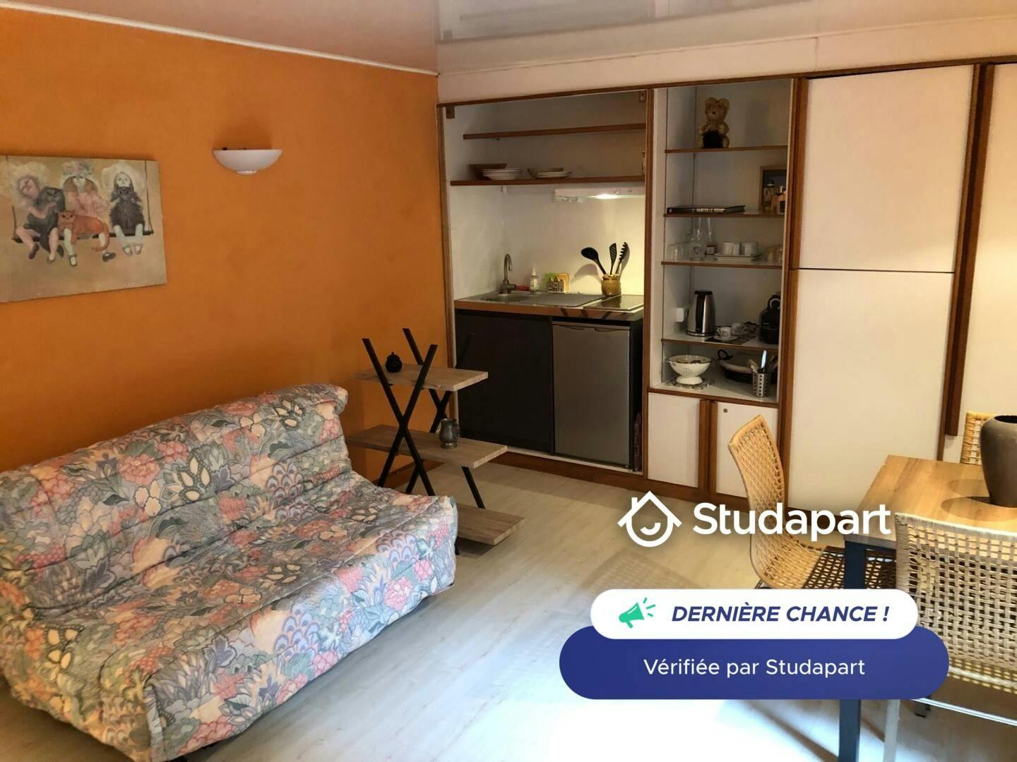 Private room for rent on Boulevard des Belges, Lyon - Plus