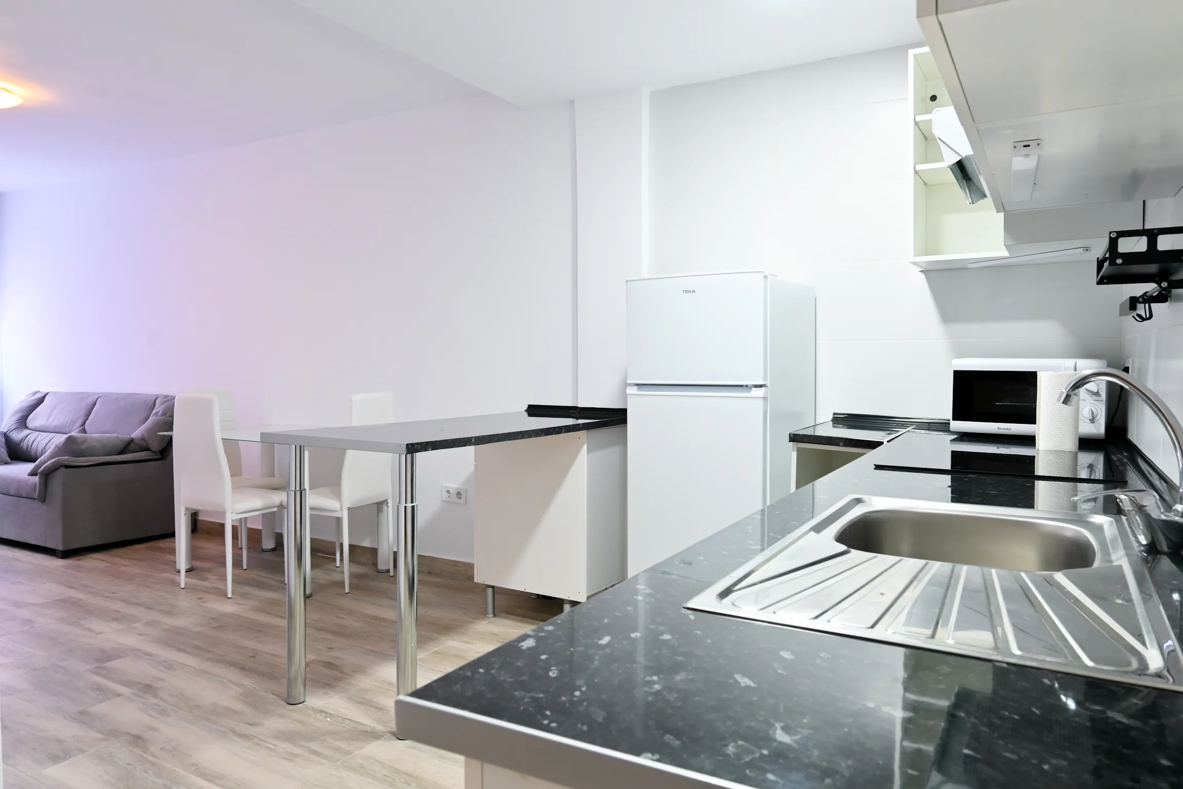 1-Bedroom Apartment in Calle de Martín Machío, Madrid (1556802) ROOM 2
