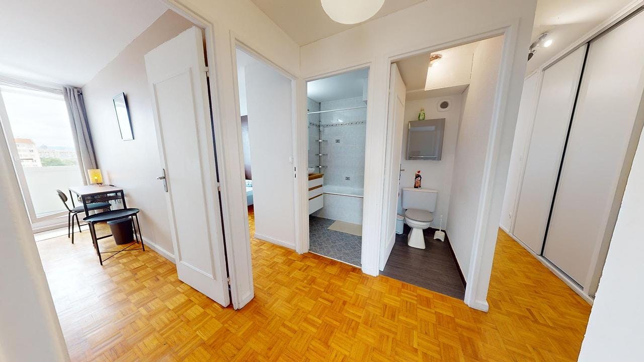 Apartment Villeurbanne, 1 bed, 9m² — photo 7