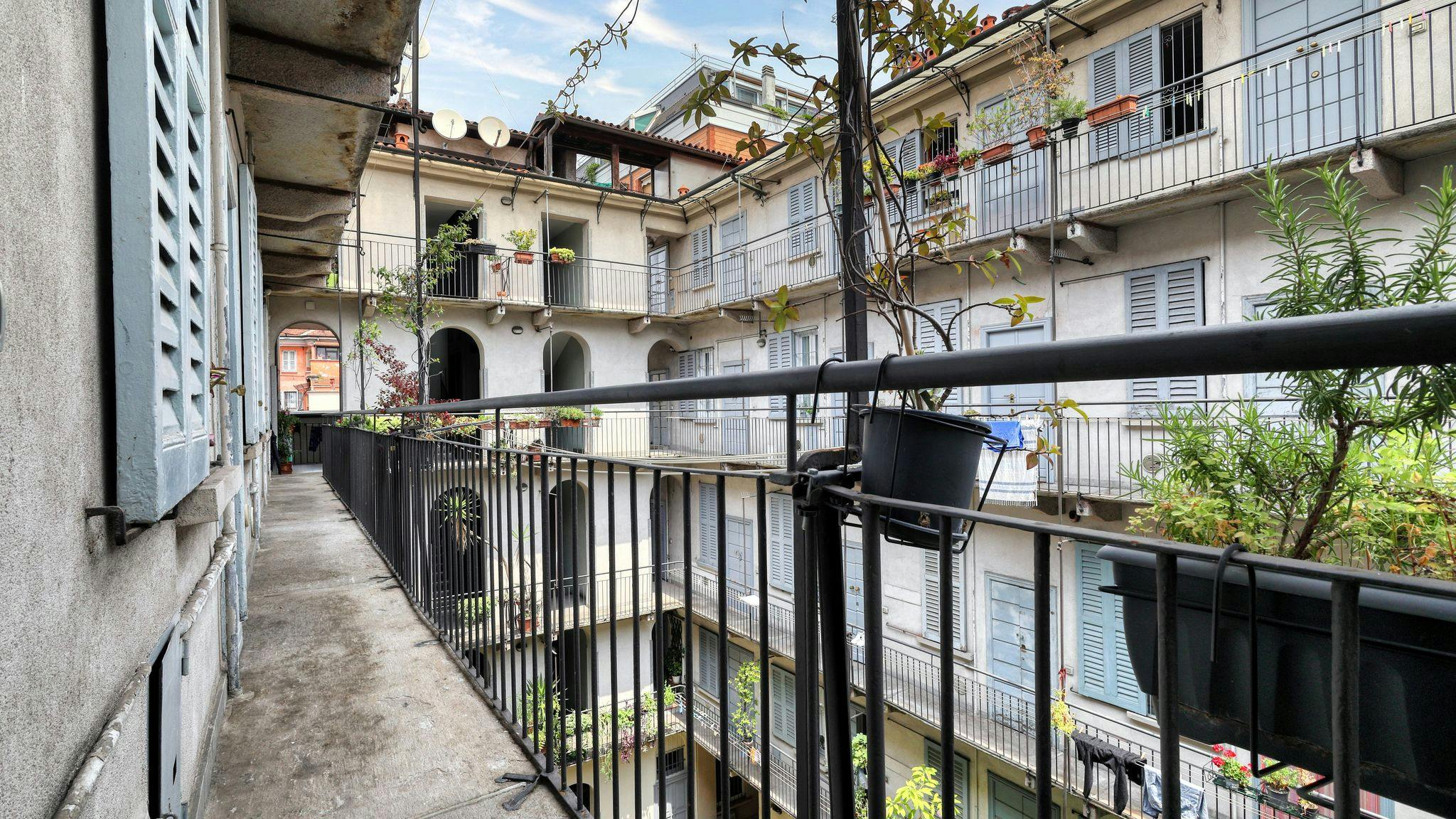 Apartment for rent for €1 per month in Milan, Via Carlo Farini