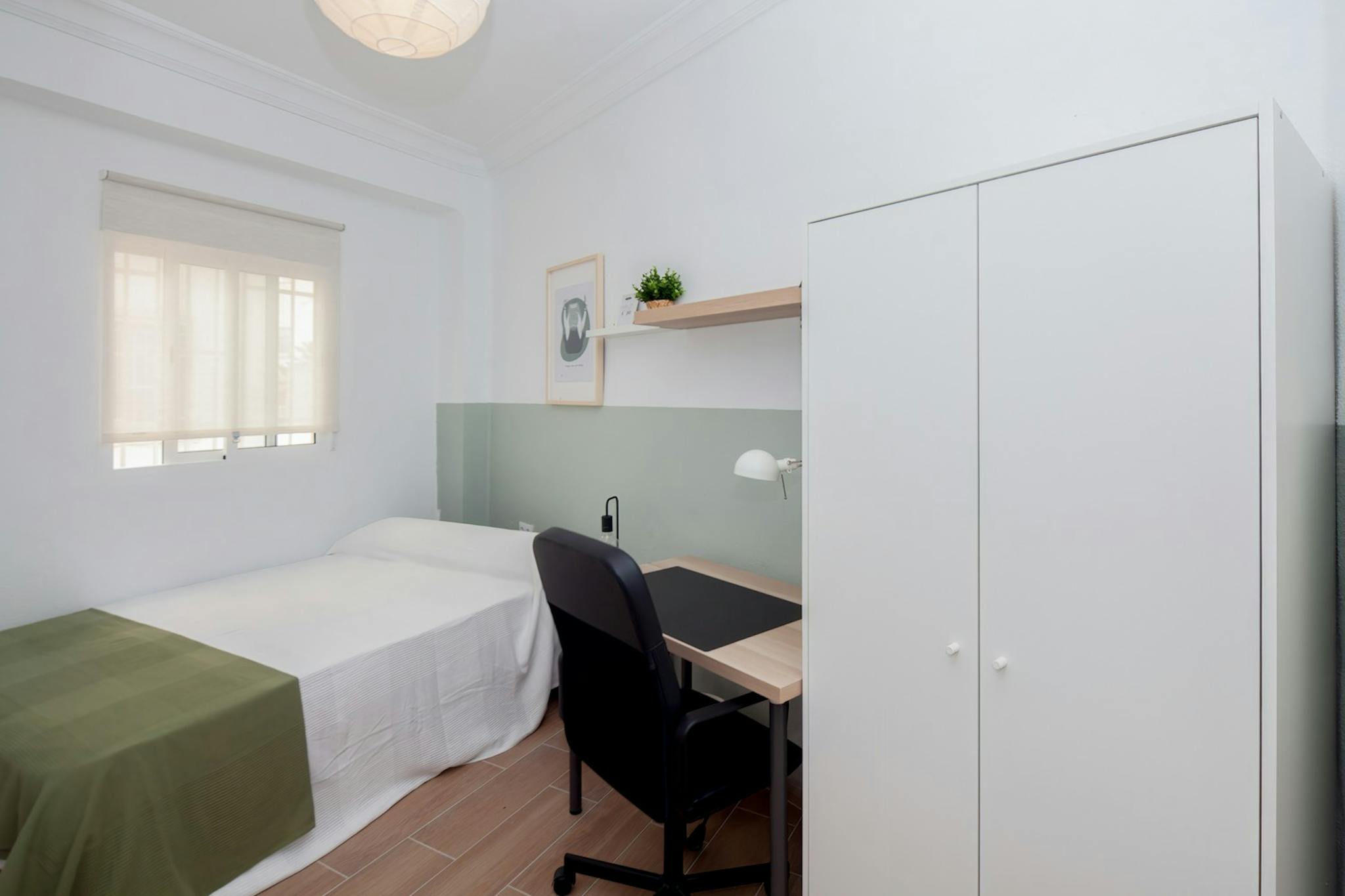 Carrer tres Forques, Valencia preview