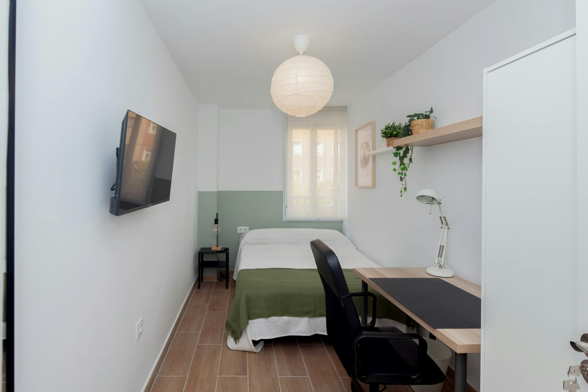 Carrer tres Forques, Valencia preview