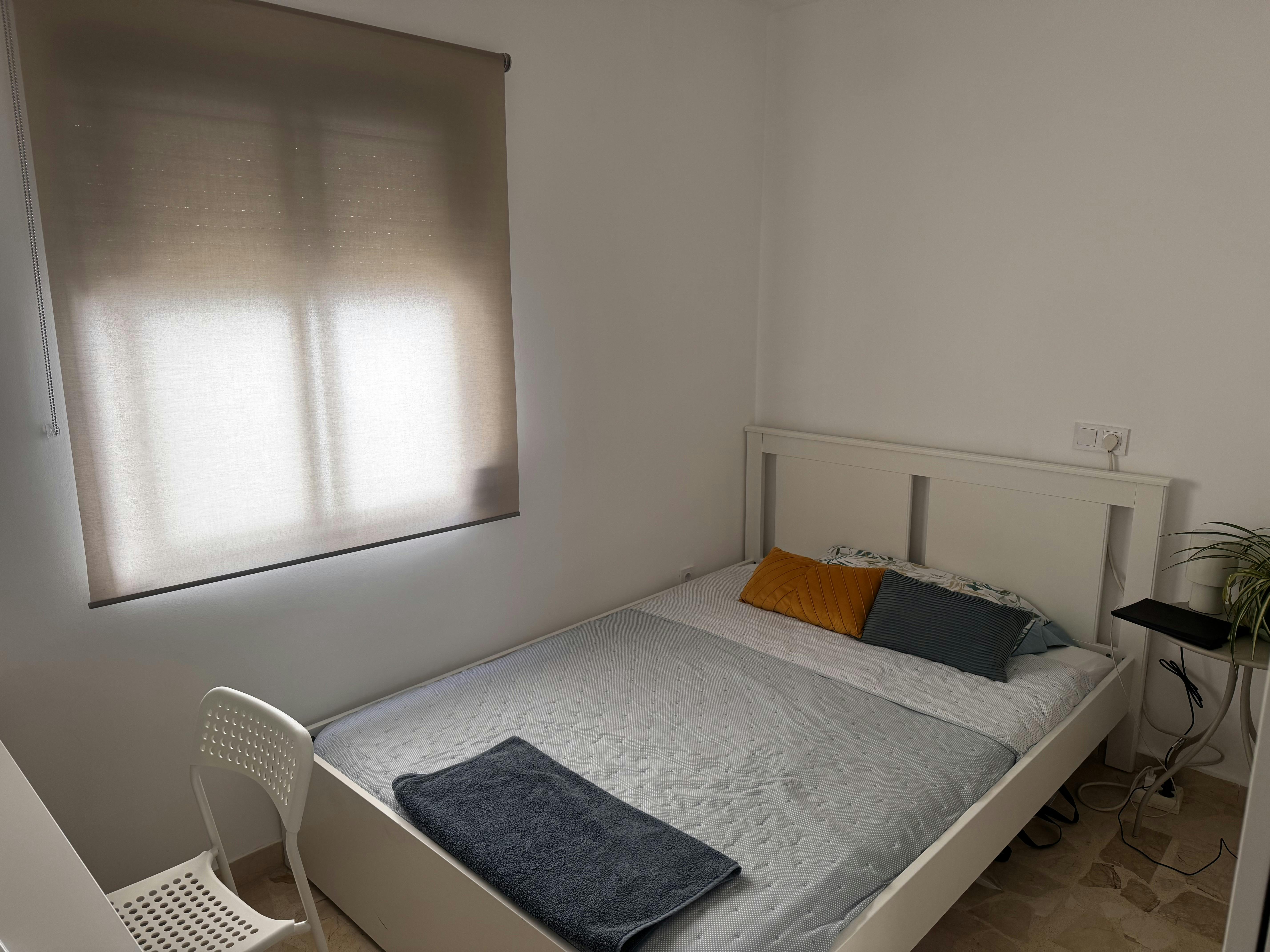 私人房间 正在以 €280 的月租出租，其位于 Jaén, Calle Juanito Valderrama