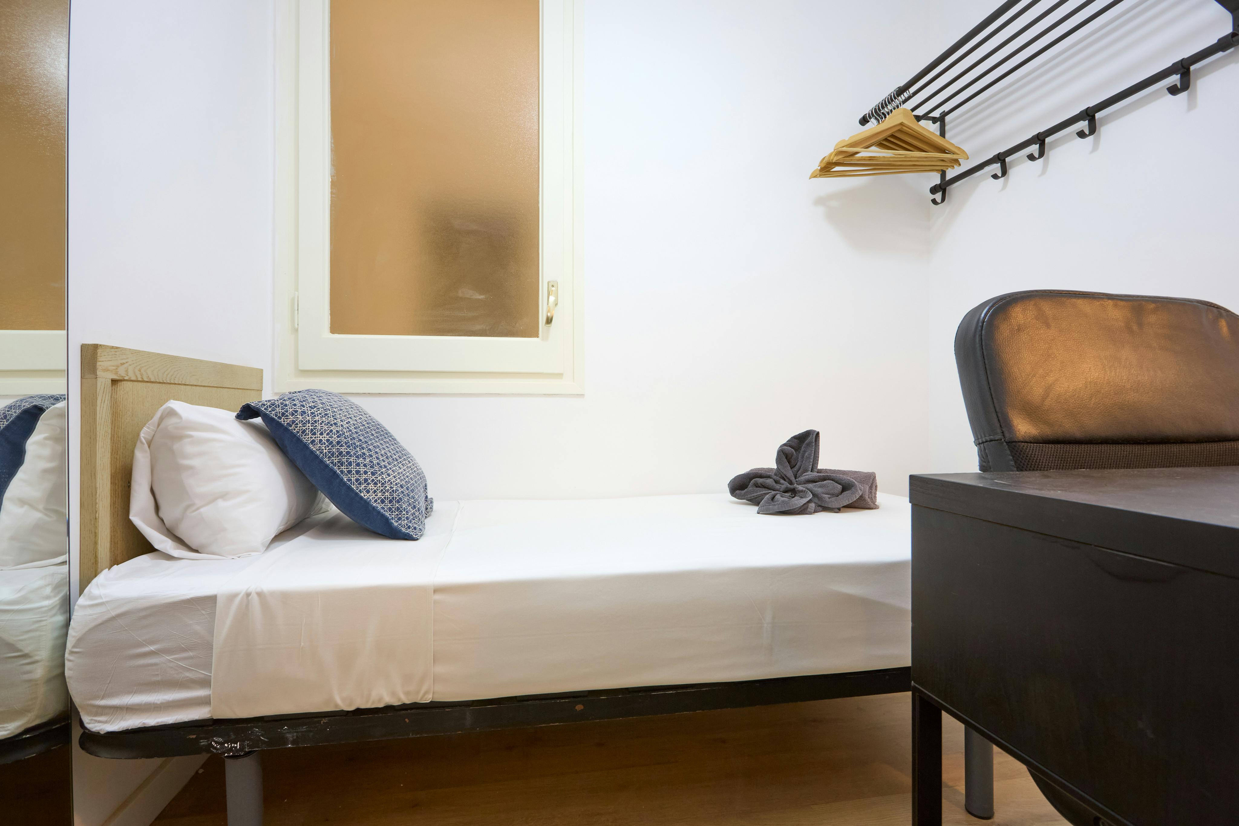 Private room for rent for €649 per month in Barcelona, Avinguda de la República Argentina