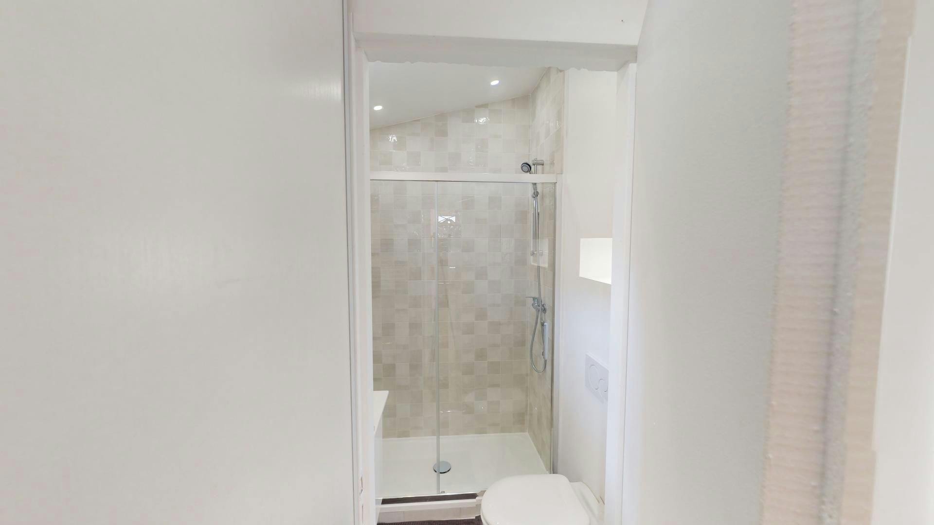 Apartment Bordeaux, 1 bed, 12m² — photo 4