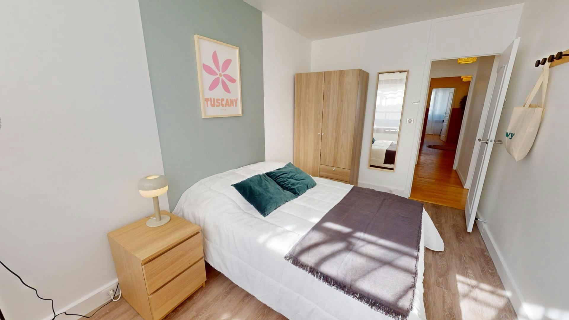 Apartment Paris, 1 bed, 10m² — photo 2