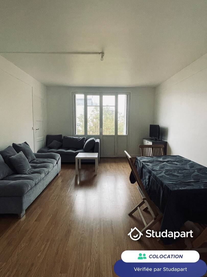 Private room for rent for €420 per month in Melun, Cours de la Reine Blanche