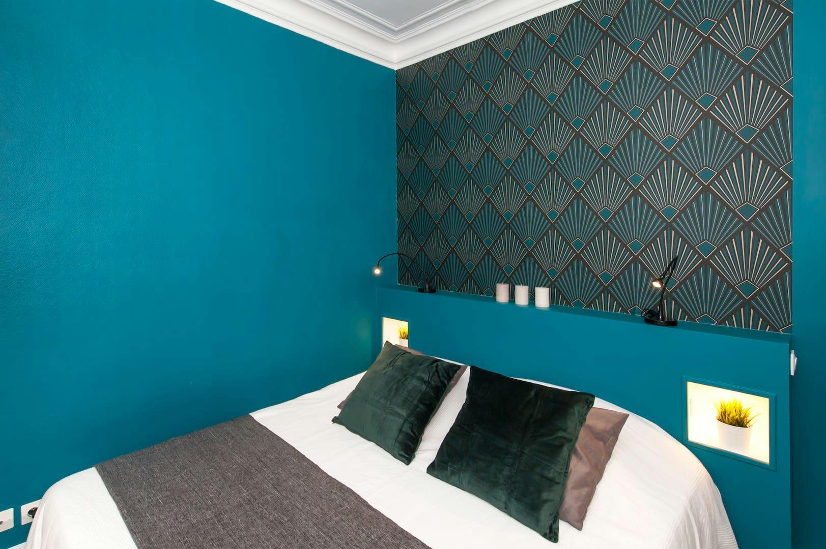 Private room for rent on Boulevard de Magenta, Paris - Plus