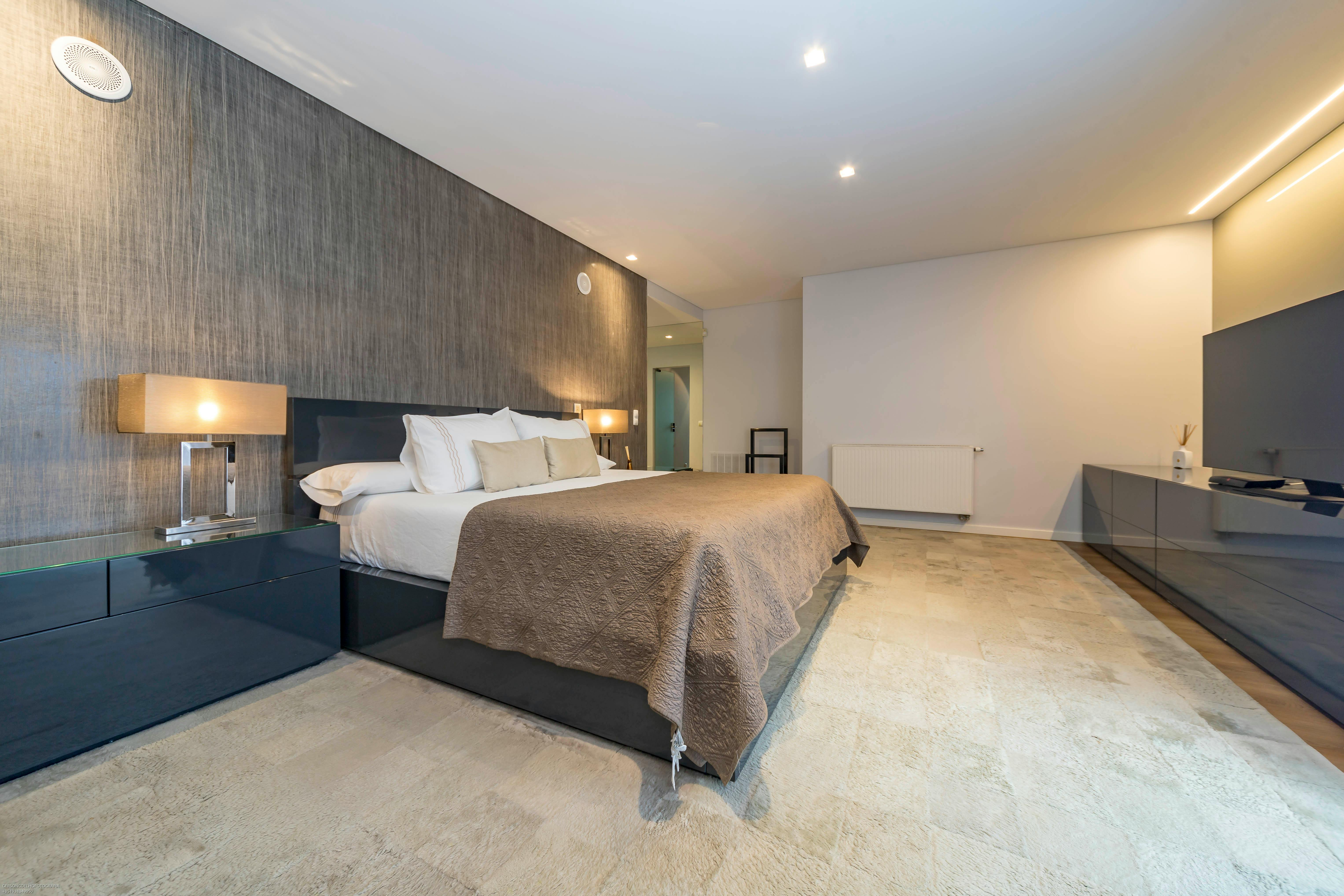 Apartment Almada, 4 beds — photo 9