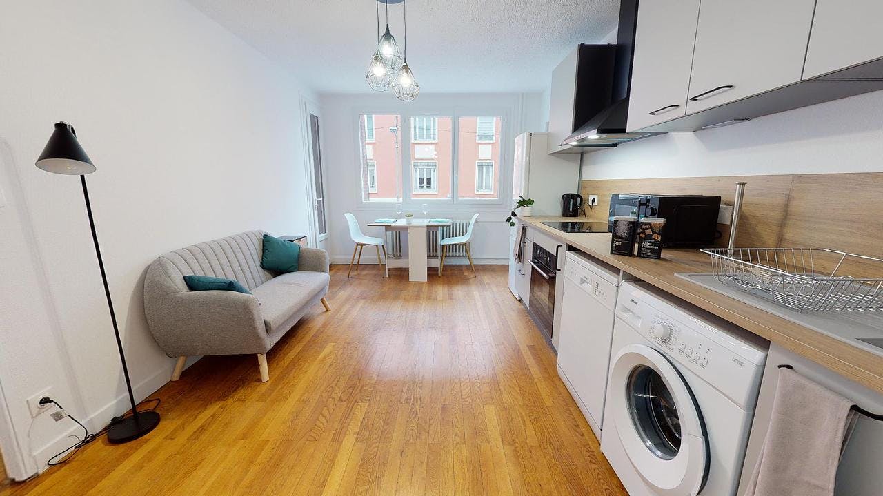 Apartment Villeurbanne, 1 bed, 9m² — photo 3