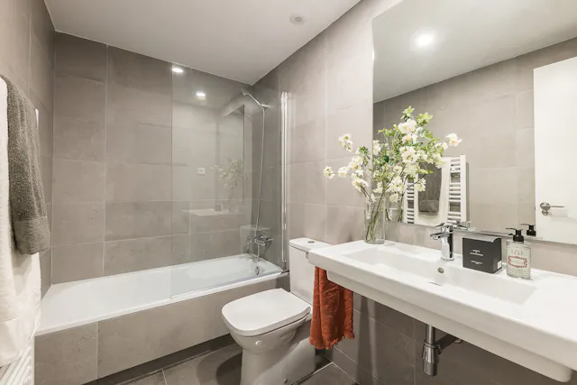 3-Bedroom Apartment in Calle de la Alfalfa, Madrid (1558487) room image 100