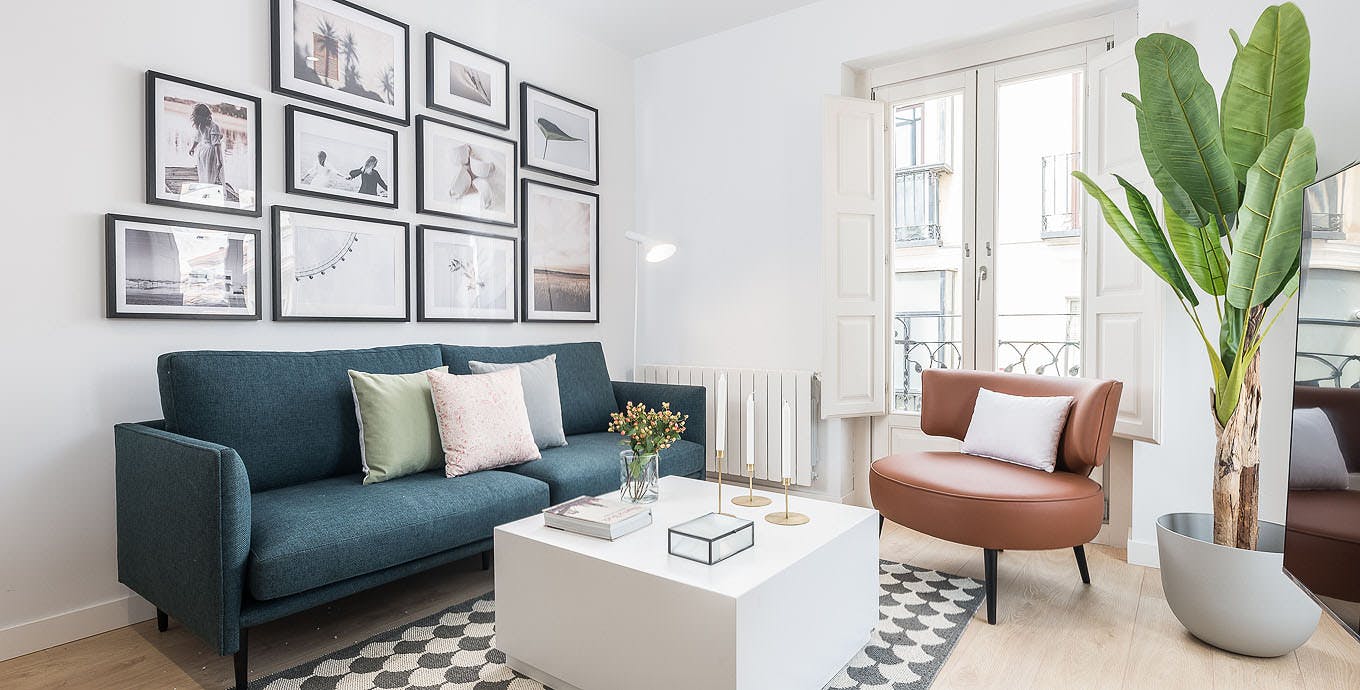 Apartment for rent for €4,135 per month in Madrid, Calle de San Carlos