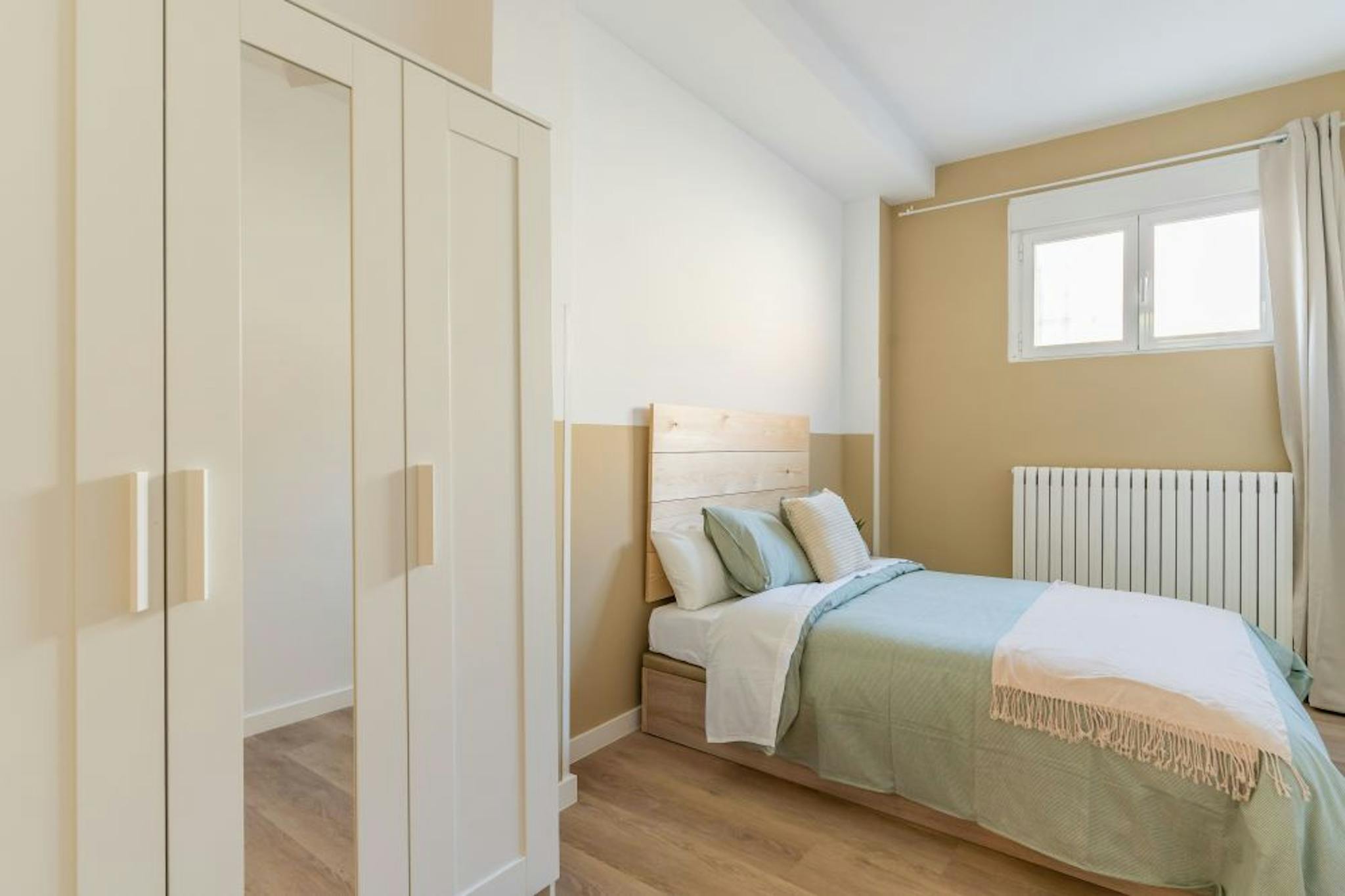 Calle de Carnicer, Madrid preview