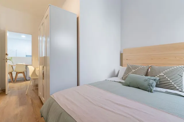 Private room in Calle de Carnicer, Madrid (1558581) room image 2