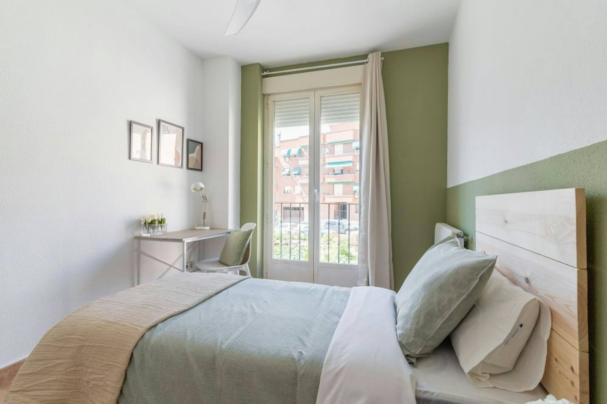 Calle de Carnicer, Madrid preview