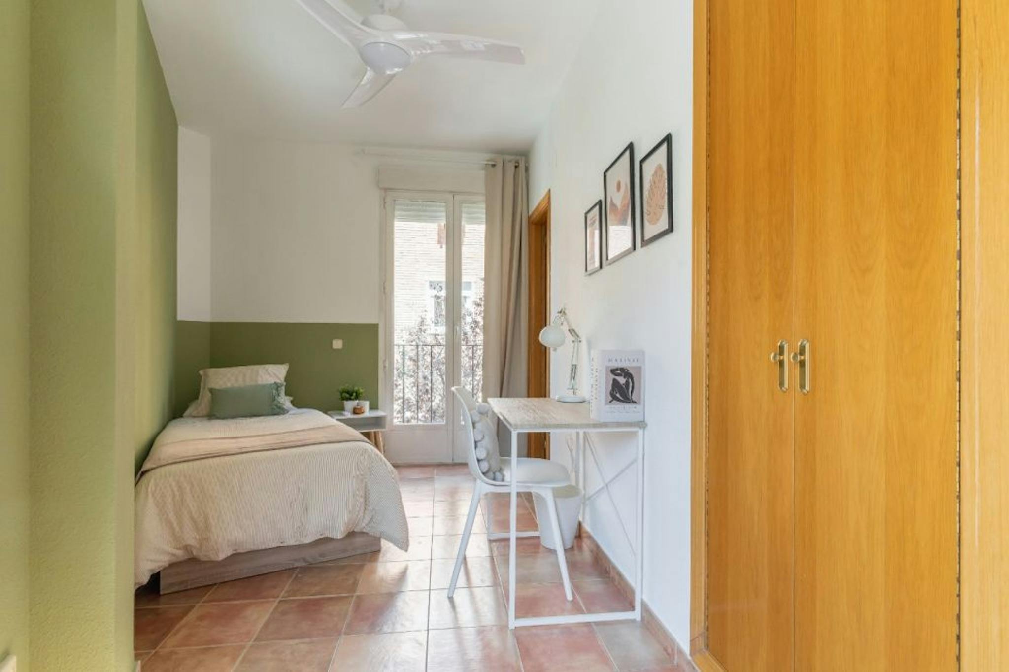 Calle de Carnicer, Madrid preview