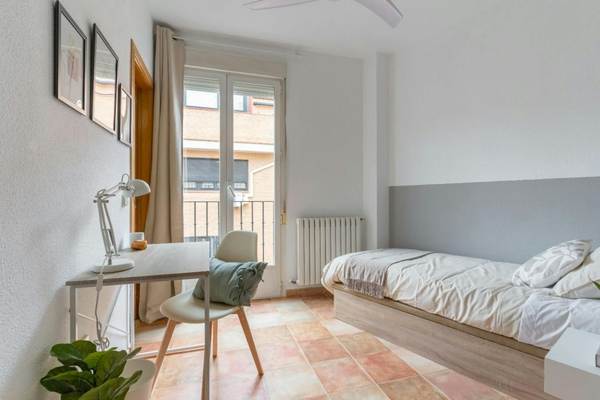 Calle de Carnicer, Madrid preview