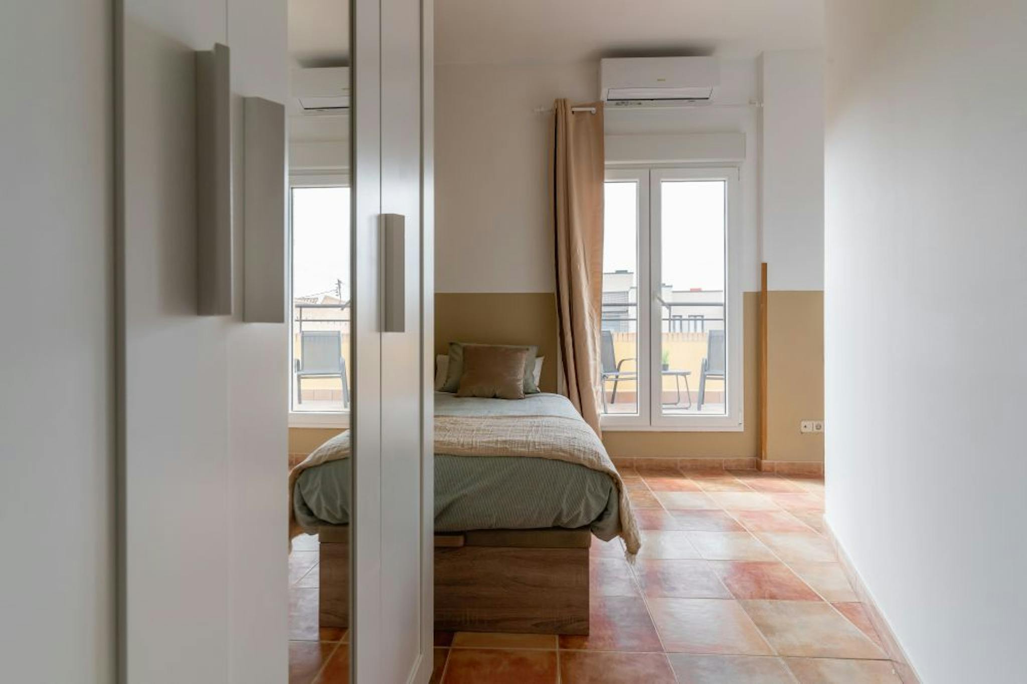 Calle de Carnicer, Madrid preview