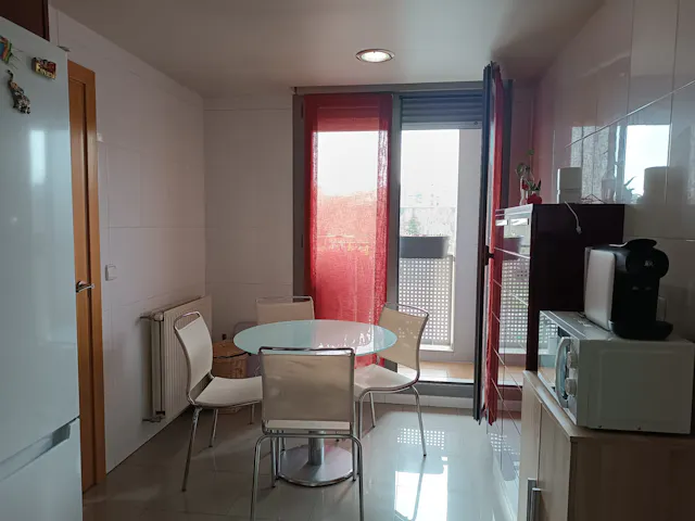 Private room in Paseo Anelier, Pamplona (1558646) room image 2