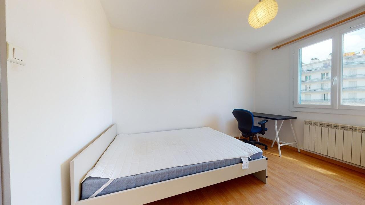 Apartment Grenoble, 4 beds, 77m² — photo 11