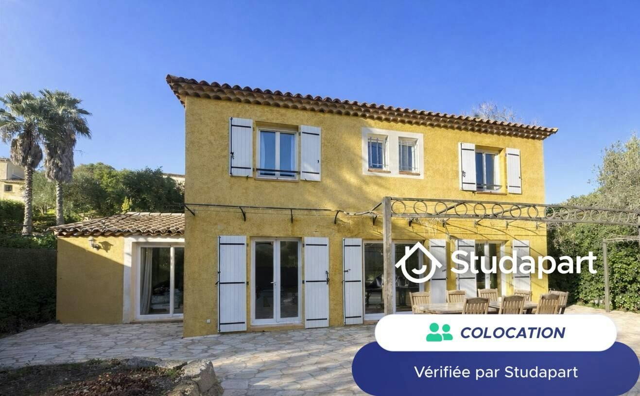 Stanza privata in affitto a 500 € al mese a Pégomas, Route de la Fènerie