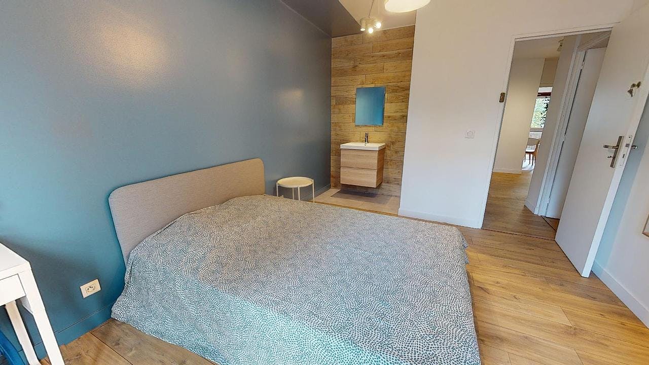 Private room for rent on Rue du Onze Novembre, Saint-Étienne