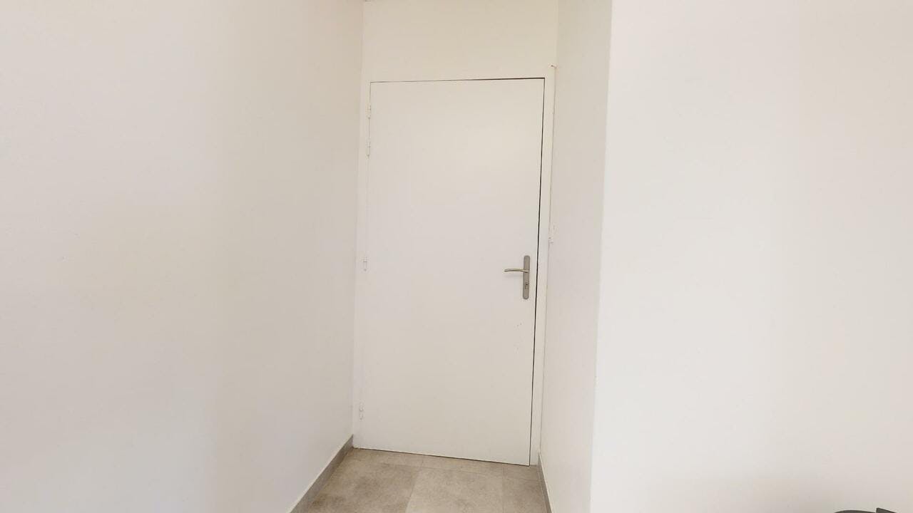 Apartment Bordeaux, 1 bed, 20m² — photo 2