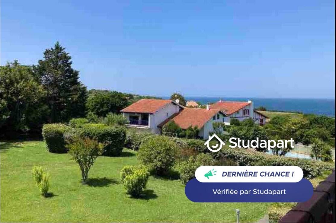 Wohnung zu mieten für 734 € pro Monat in Saint-Jean-de-Luz, Avenue Edmond Rostand