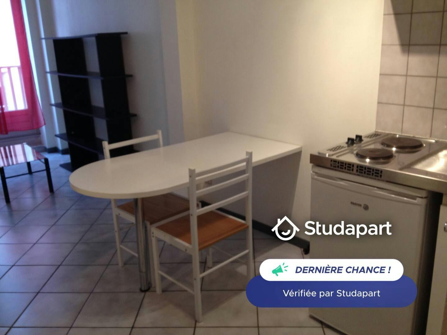 Appartement à louer pour 430 €/mois à Chambéry, Rue du Laurier