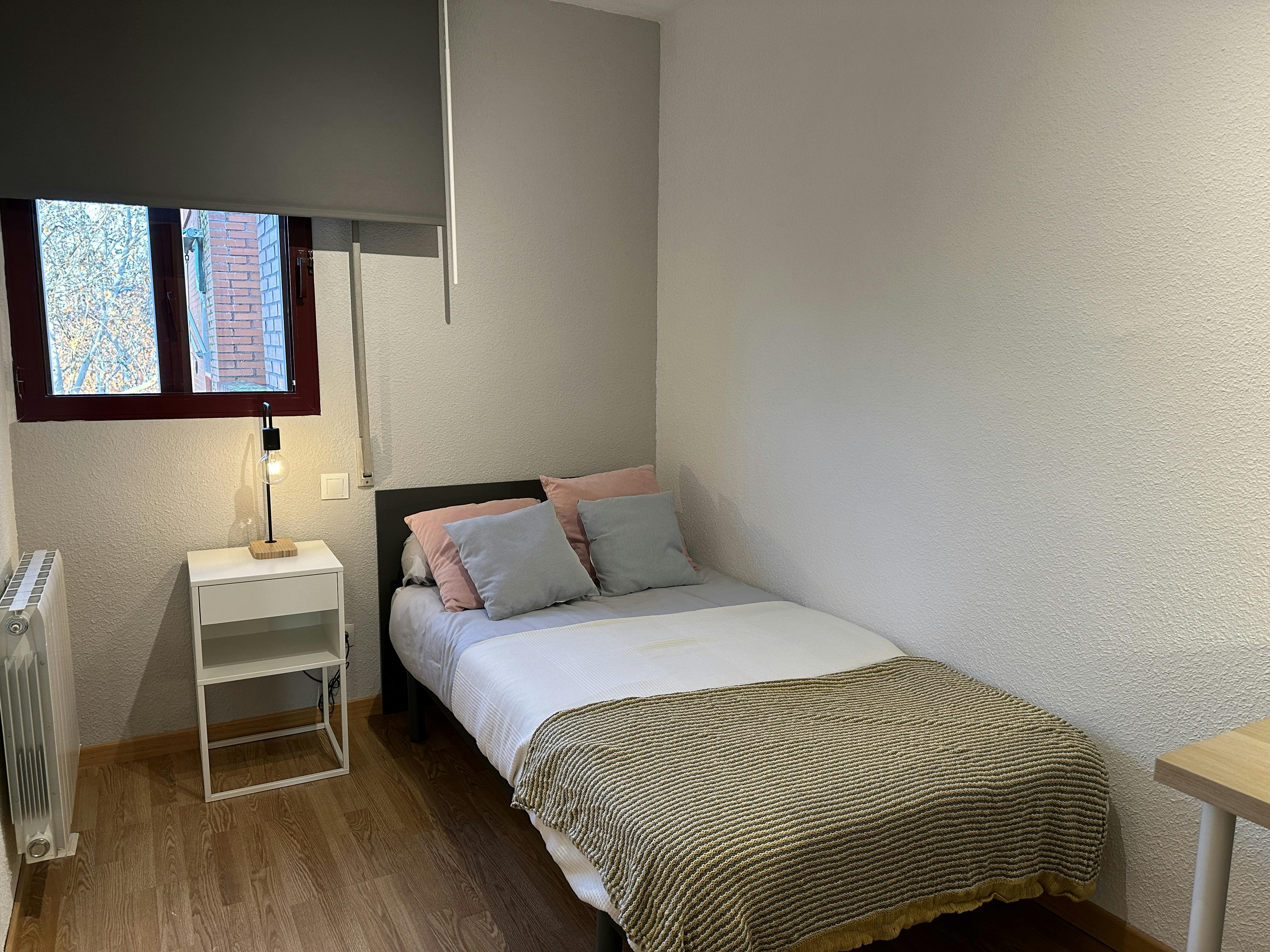 Privé kamer te huur voor € 440 per maand in Madrid, Calle del Conde de Eleta