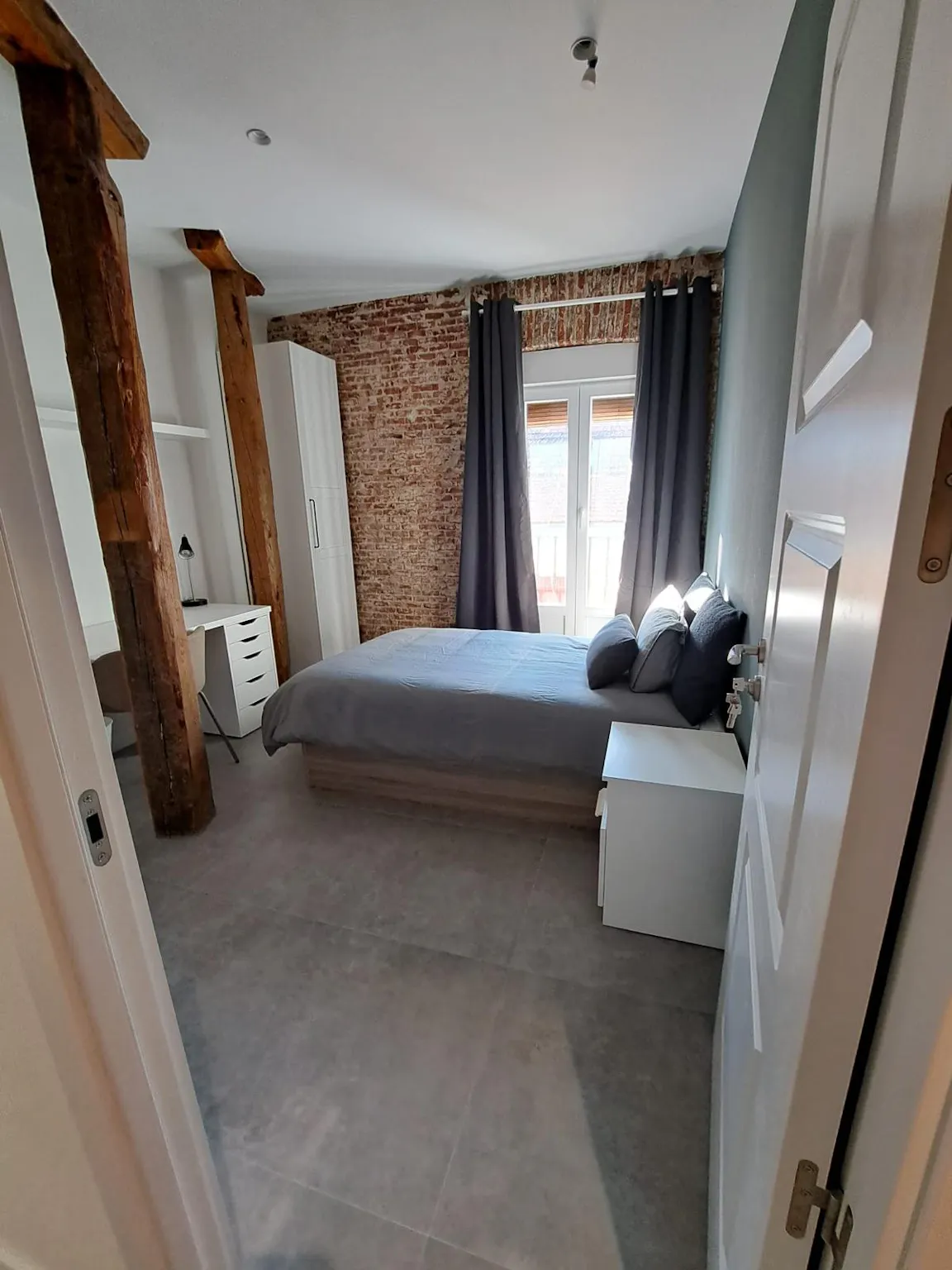 4-Bedroom Apartment in Plaza de Cascorro, Madrid (1559646) ROOM 3
