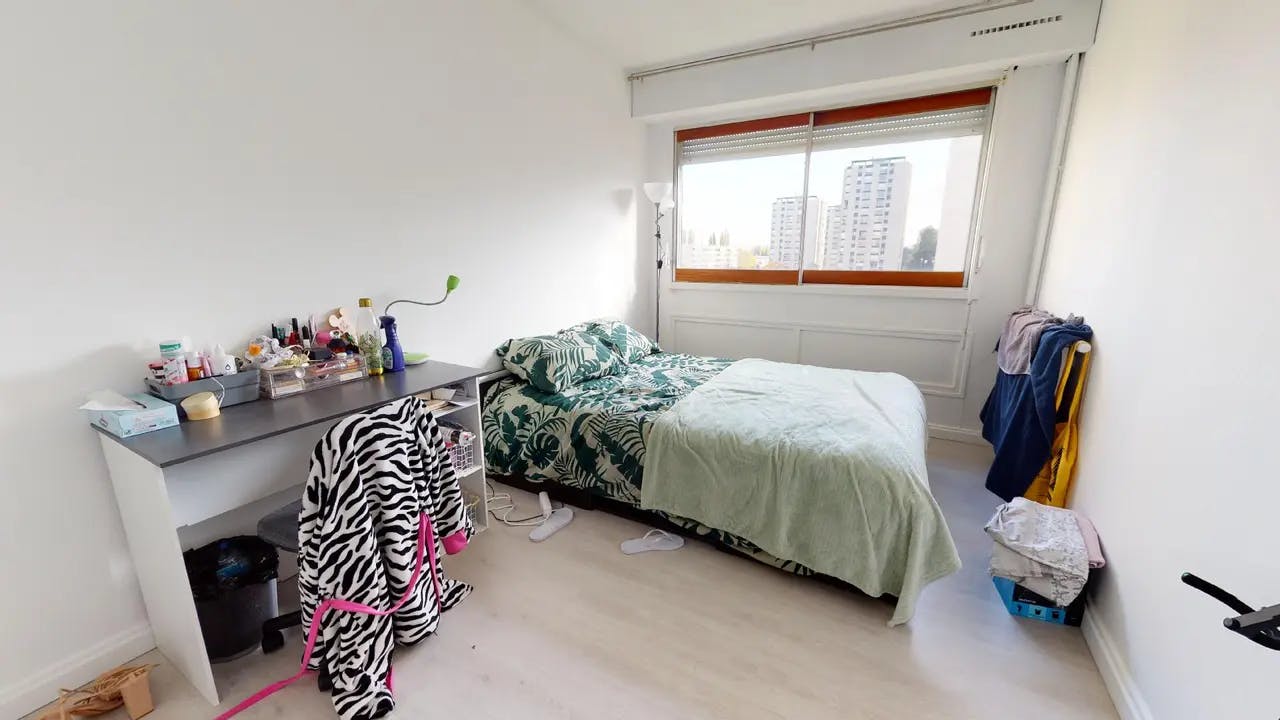 私人房间 正在以 €312 的月租出租，其位于 Dijon, Avenue des Champs Perdrix