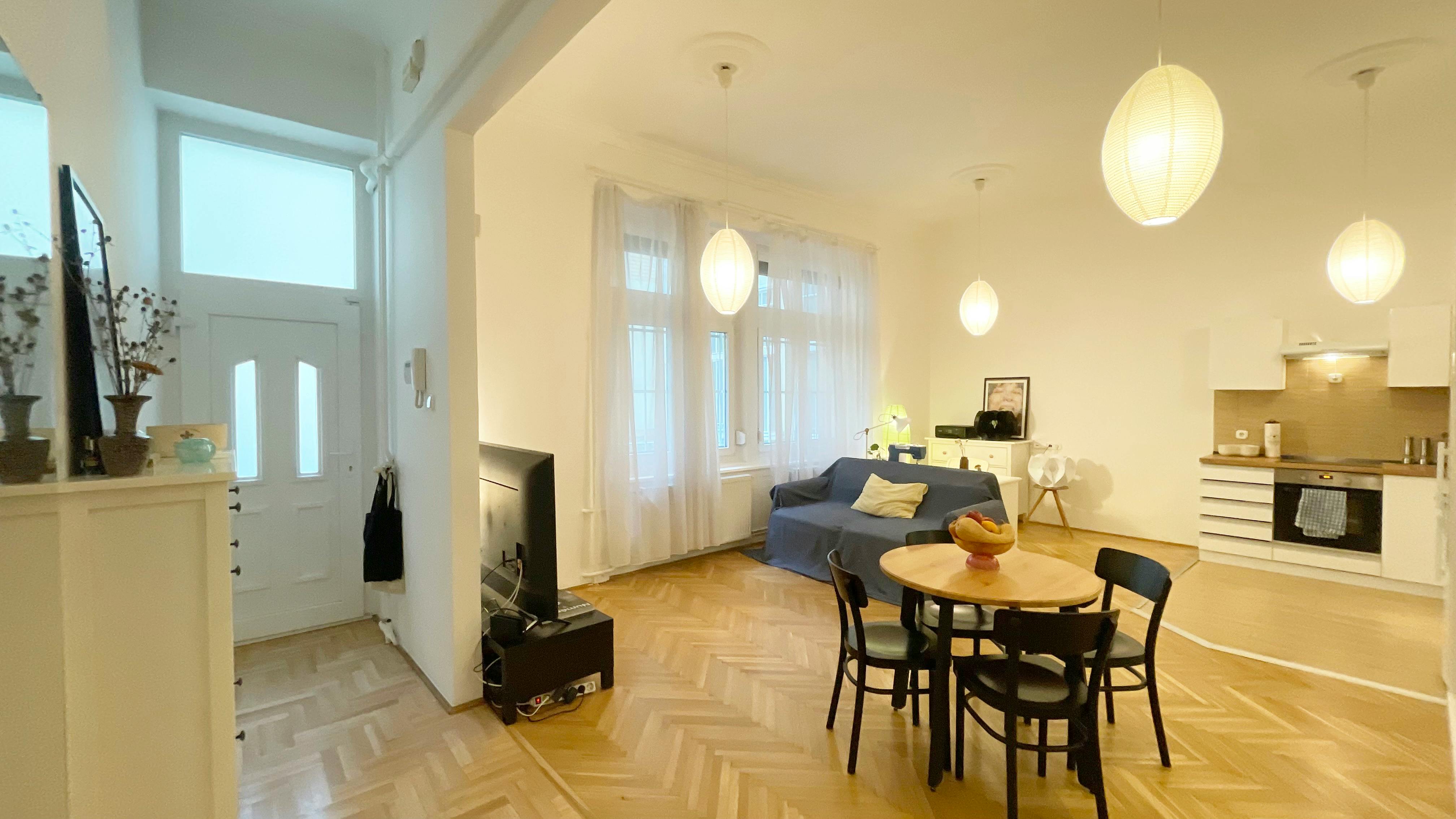 Apartment Budapest, 2 beds — photo 27