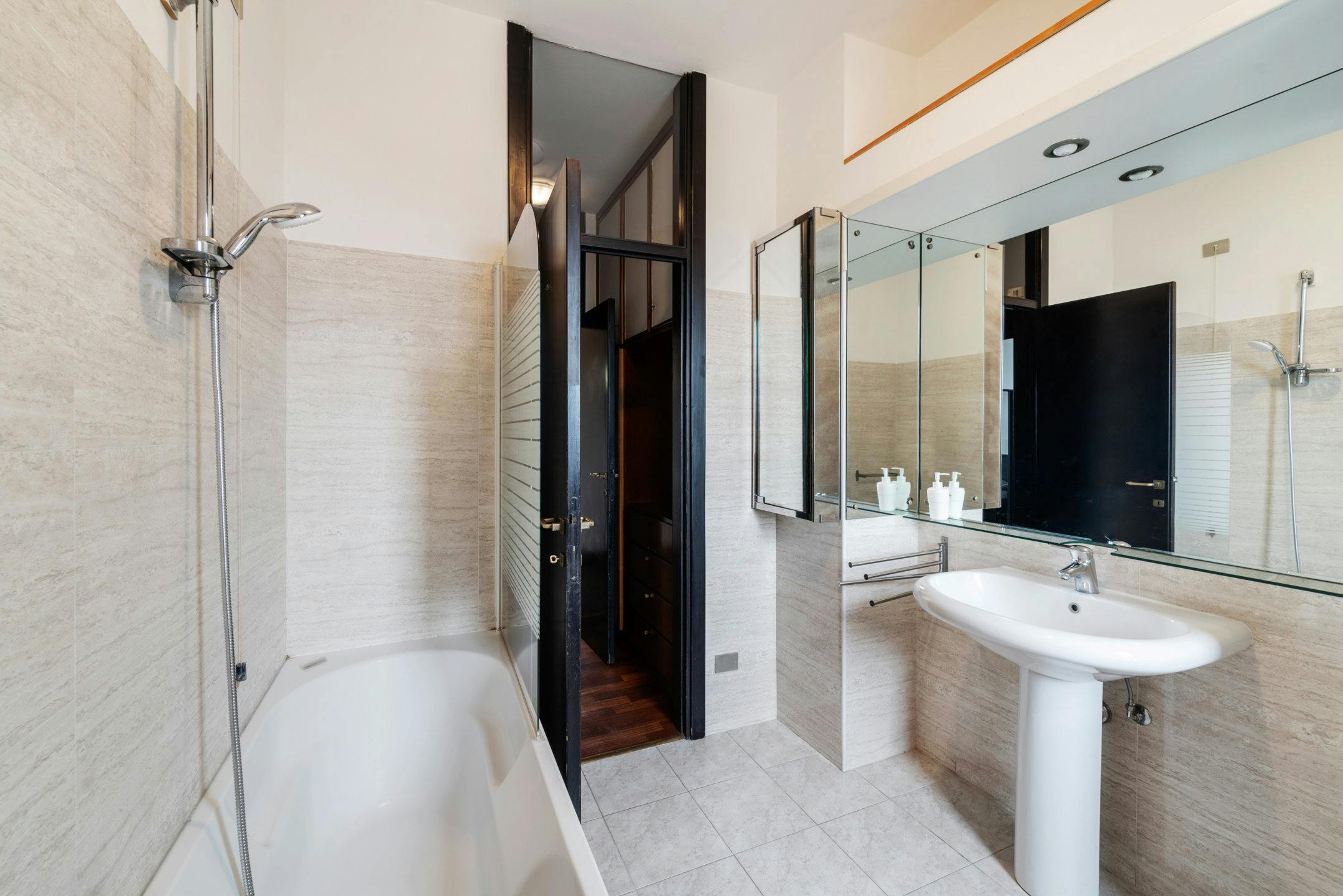 Habitación individual Milán, 1 habitación, 18m² — foto 6