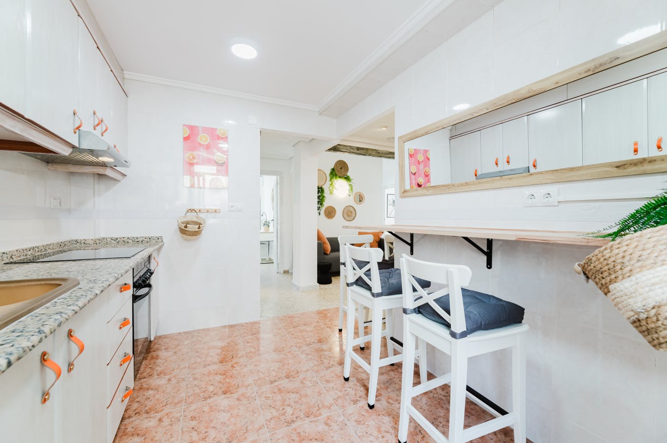 Apartment Valencia, 1 bed, 8m² — photo 2