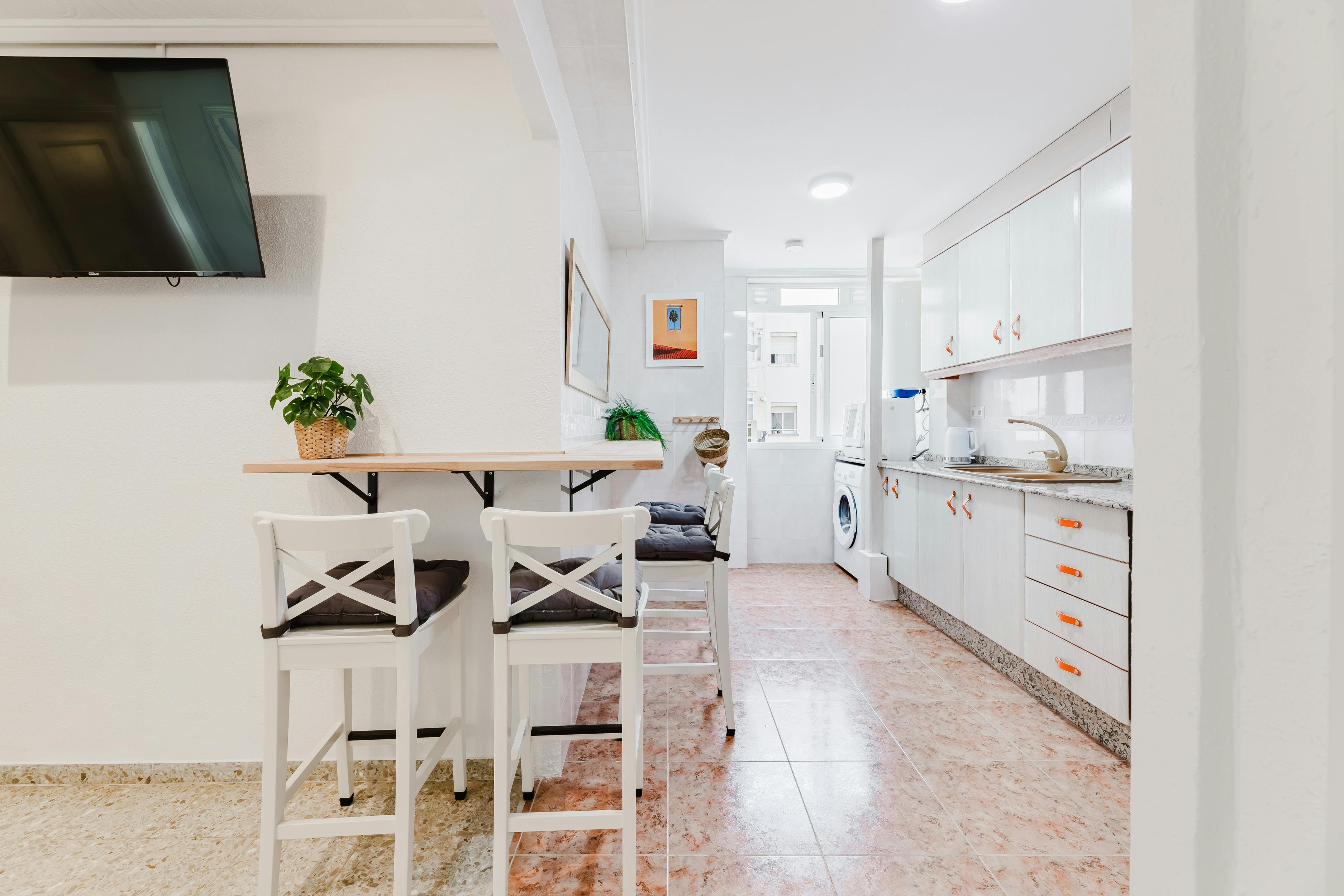 Apartment Valencia, 1 bed, 8m² — photo 4