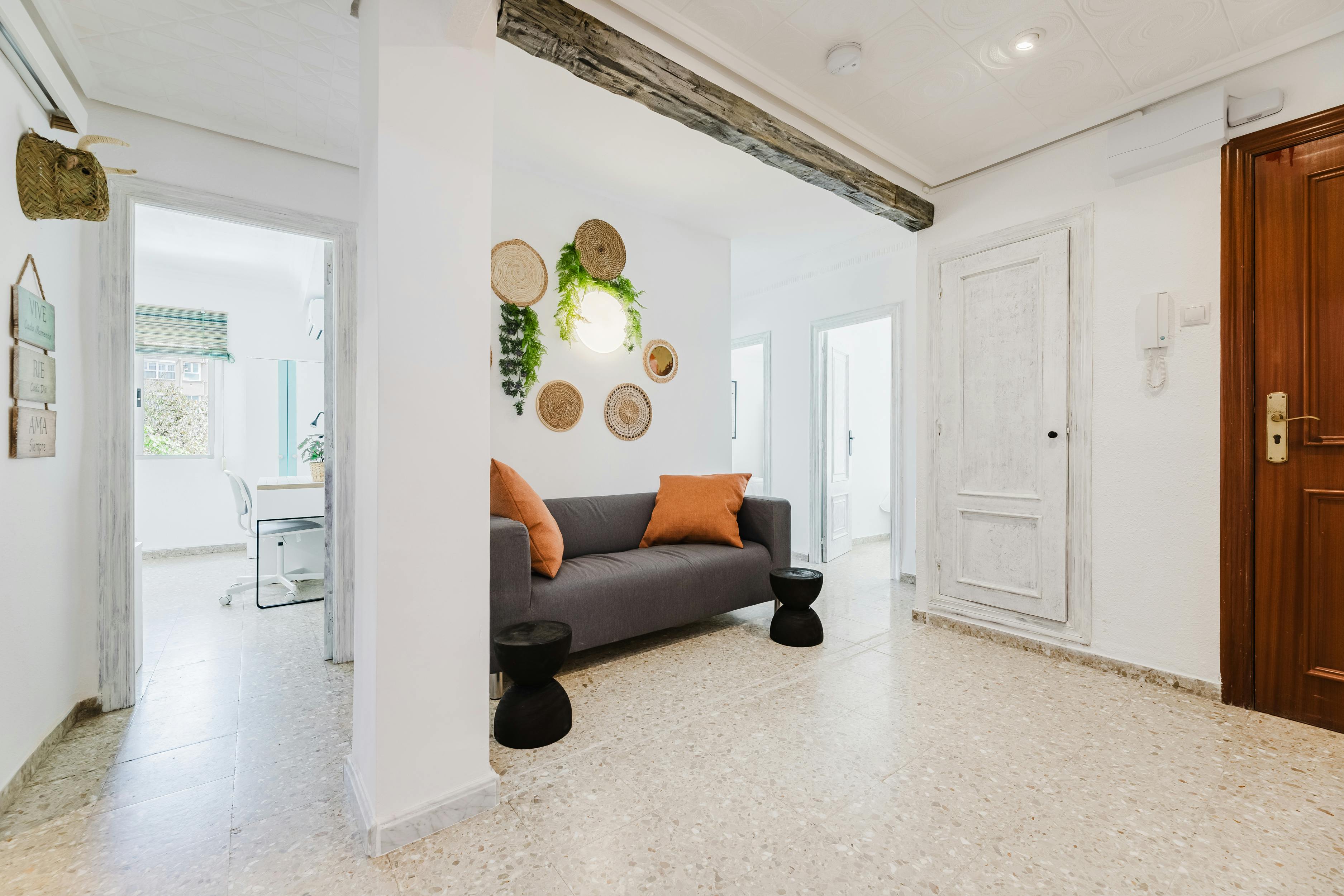 Apartment Valencia, 1 bed, 8m² — photo 9