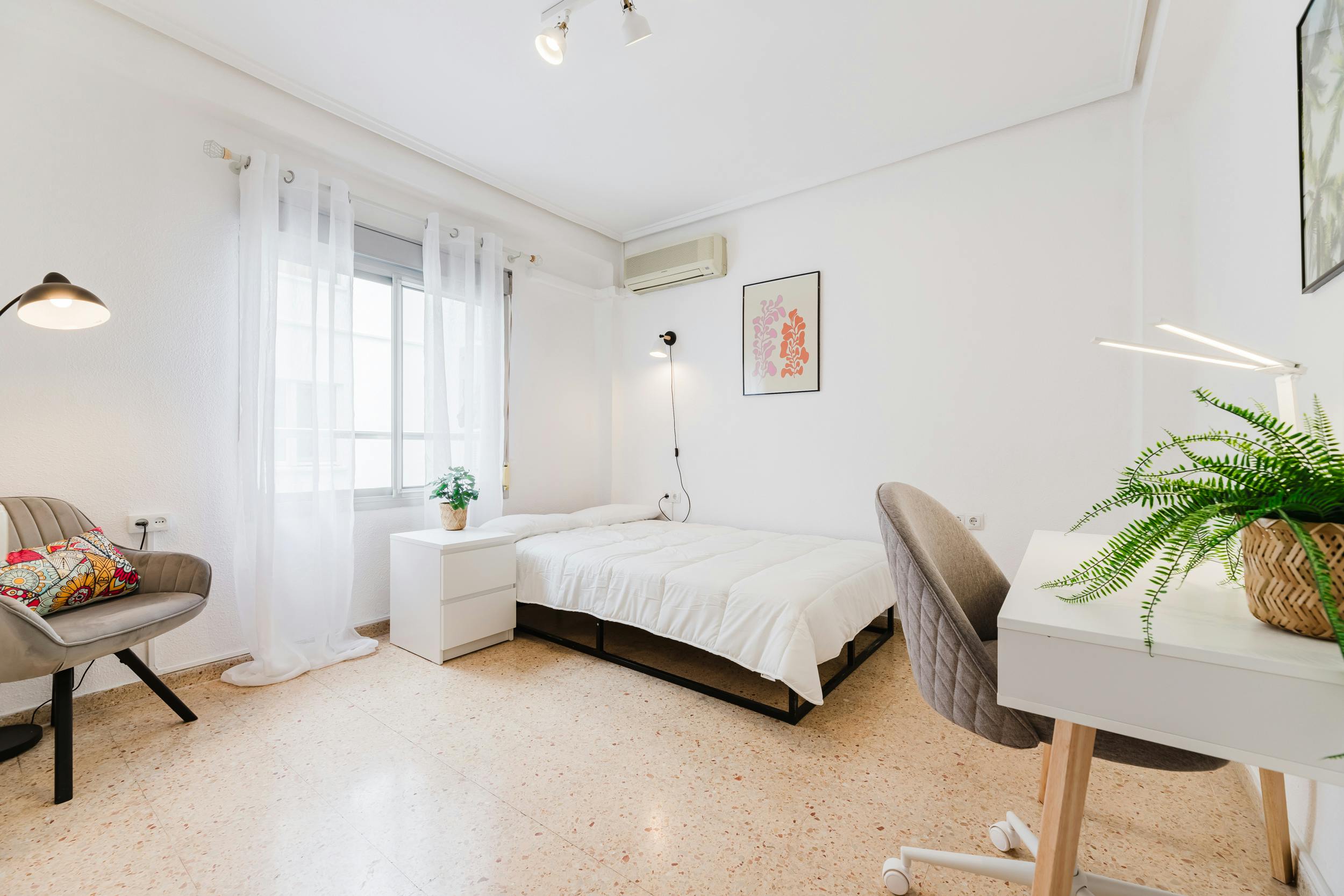 Apartment Valencia, 1 bed, 8m² — photo 10