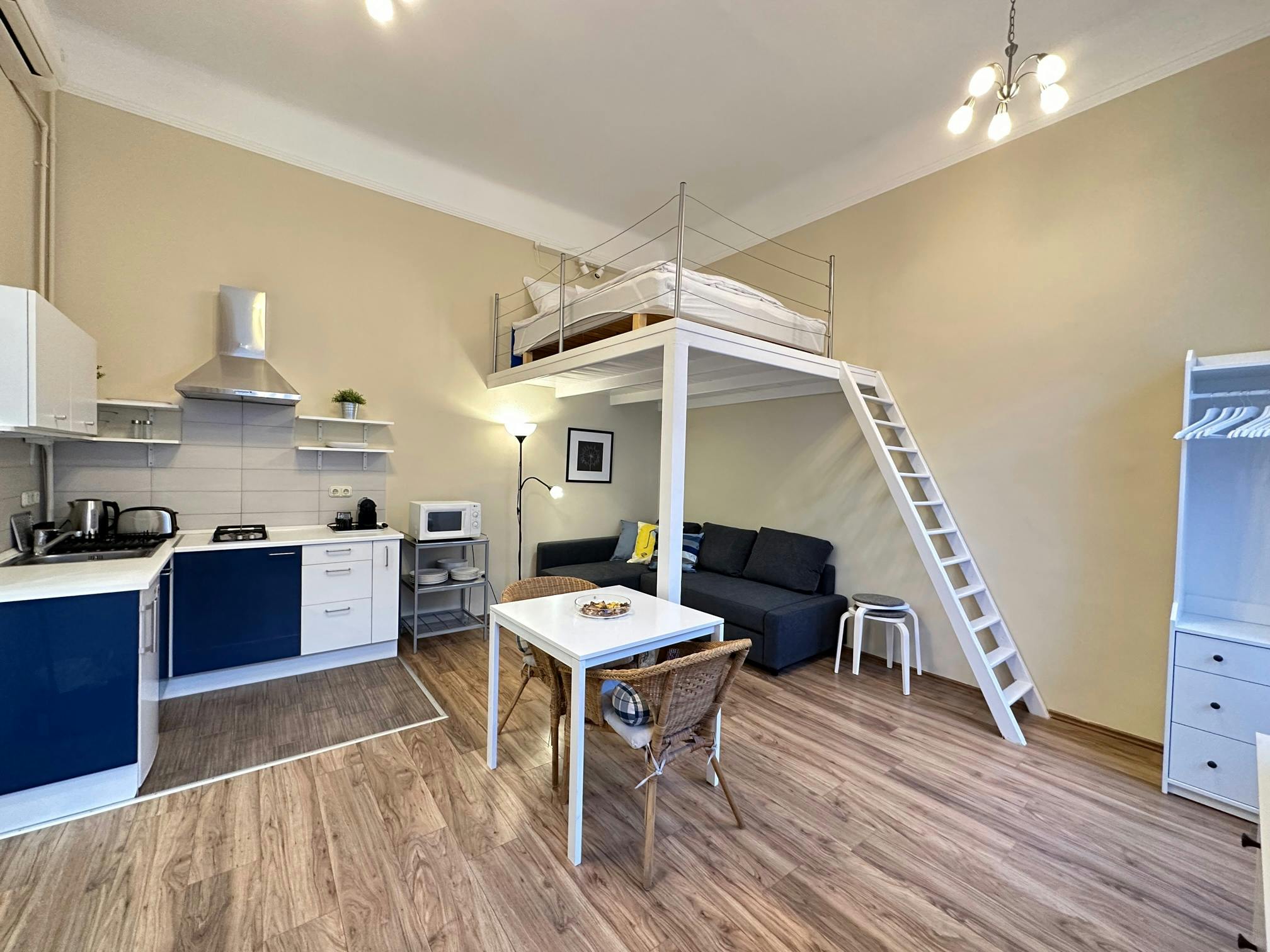 Studio for rent for HUF 277,414 per month in Budapest, Vámház körút